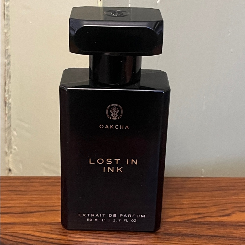 Oakcha Lost in Ink Fragrance